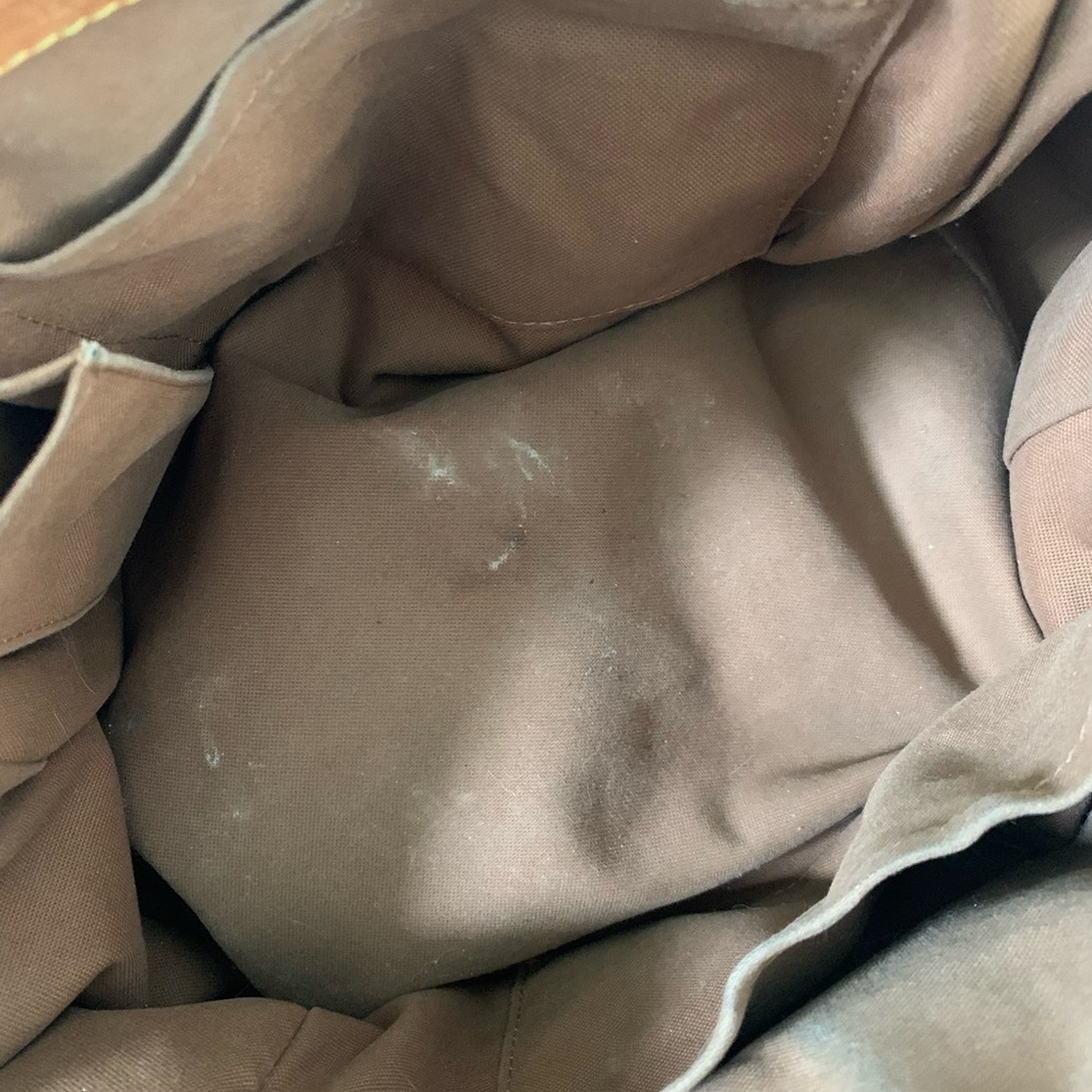 Louis Vuitton Tivoli GM Handbag - Picture 13 of 15